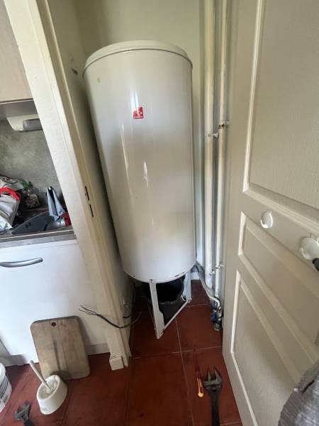 Chauffe-eau remplacement avec PCC Plomberie Chauffage et Confort à Orange dans le Vaucluse 